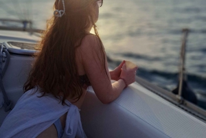 Barcelona: Seglingstur med drycker och snacks