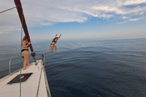 Barcelona: Seglingstur med drycker och snacks