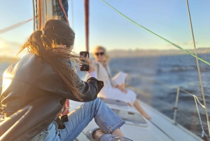 Barcelona: Seglingstur med drycker och snacks