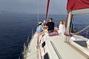 Barcelona: Seglingstur med drycker och snacks