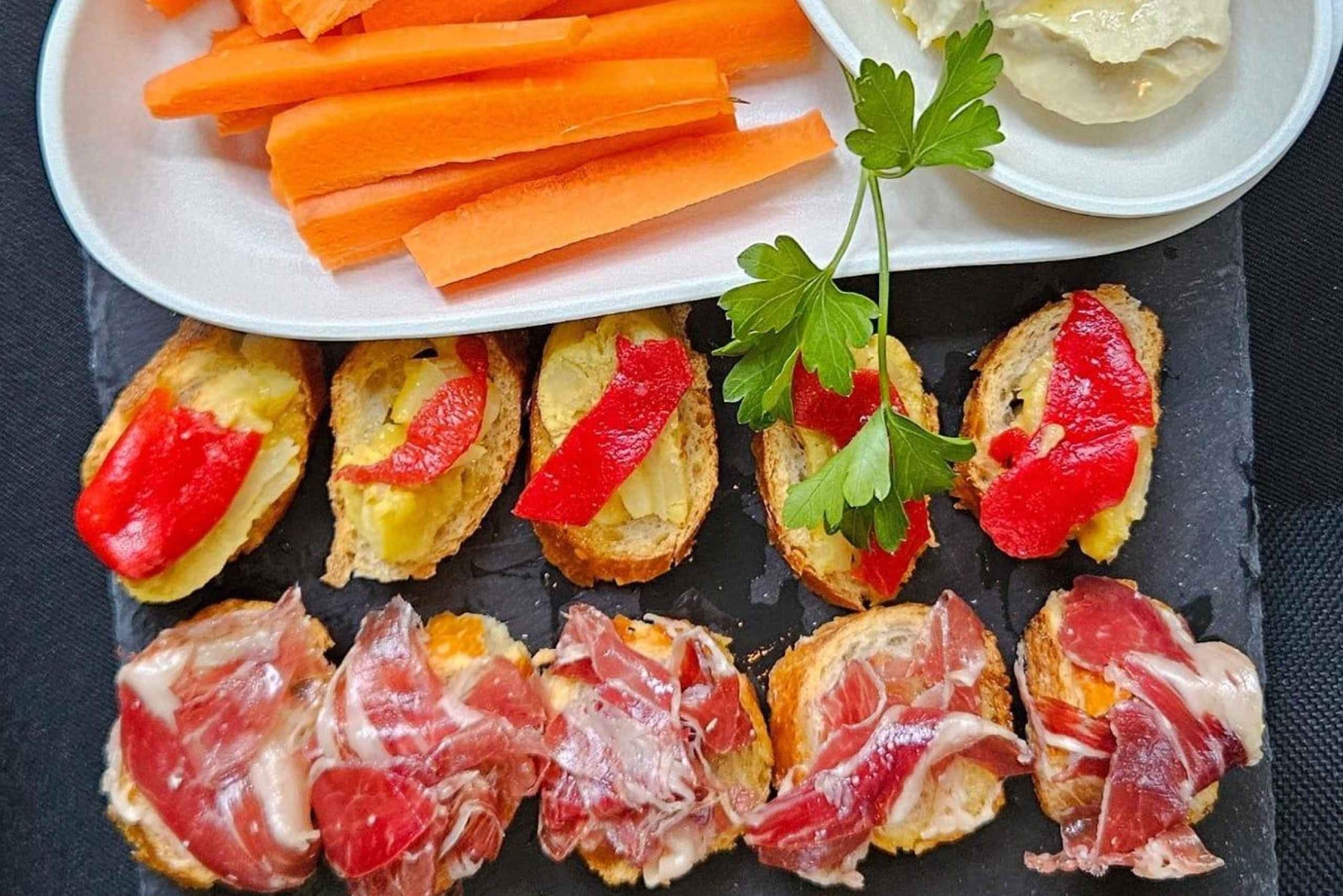 Barcelona: Excursión en velero con tapas y bebidas españolas