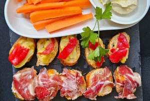 Barcelona: Excursión en velero con tapas y bebidas españolas