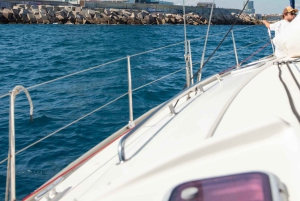 Barcelona: Sailing Tour with Young Local Captain & Drinks