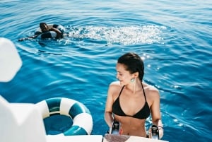 Barcelona: Sailing Tour with Young Local Captain & Drinks