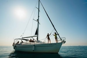 Barcelona: Sailing Tour with Young Local Captain & Drinks