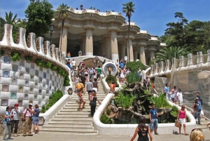 Barcelona: Sagrada Familia & Park Güell Guided Tour & Ticket