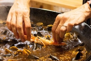 Paellakurs i Barcelona, Boqueria-tur, mor-dotter-kockar