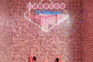 Barcelona: Sinnesdinner mit Signature-Cocktail und Live-Show