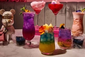 Barcelona: Sinnesdinner mit Signature-Cocktail und Live-Show