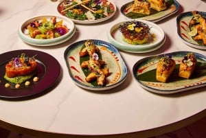 Barcelona: Sinnesdinner mit Signature-Cocktail und Live-Show