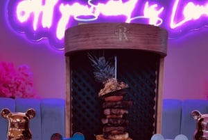 Barcelona: Sinnesdinner mit Signature-Cocktail und Live-Show