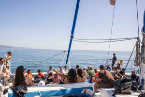 Barcelona: Gedeelde cruise met chille muziek