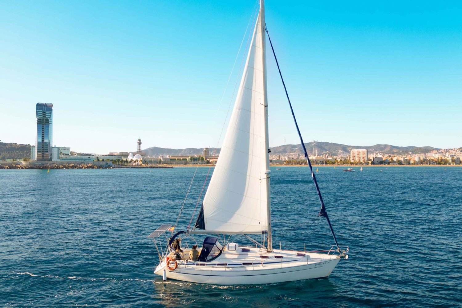 Barcelona: Magic Sailing Trip with Local Captain