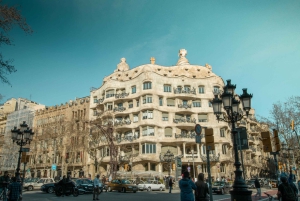 Sagrada Família & meer: tour door Barcelona + snoepproeverij