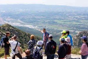 Barcelona: Sitges & Montserrat-klostret Tour med Easy Hike