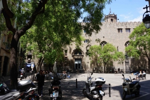 Barcelona: Slow Tour of the Gothic Quarter and Beyond