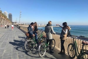 Barcelona: Cykelutflykt i liten grupp på kvällen