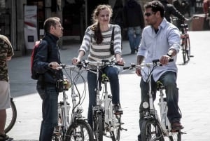 Barcelone : Visite en petit groupe ou visite privée à vélo