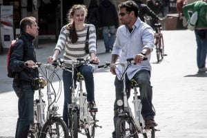 Barcellona: Tour per piccoli gruppi o tour privato in bicicletta