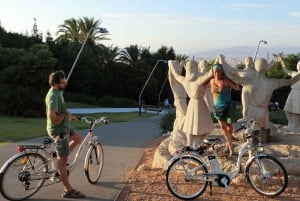Barcellona: Tour per piccoli gruppi o tour privato in bicicletta