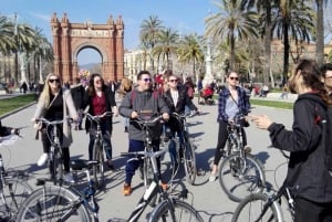 Barcelona: Small Group or Private Bike Tour