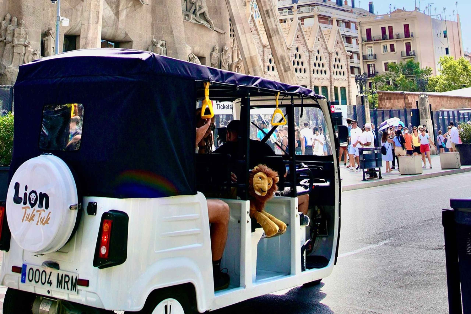 Barcelona: Tuk Tuk -kierros pienellä ryhmällä