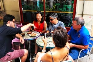 Barcelona: Street Food & Sightseeing Tour with Local Market