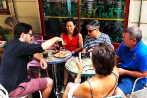 Barcelona: Street Food & Sightseeing Tour with Local Market