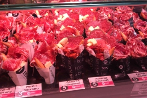 Barcelona: Street Food & Sightseeing Tour with Local Market