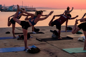Barcelona: Soloppgangsyoga ved havet og morgendukkert