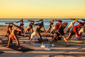 Barcelona: Soloppgangsyoga ved havet og morgendukkert