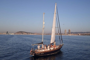 Barcelona: Segeln bei Sonnenuntergang und mittags auf einem klassischen Ketschboot
