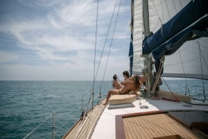 Luxury and exclusive sailing tour with private service