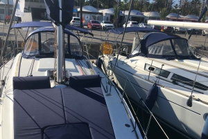 Barcelona: Båttur i solnedgang med cava og snacks