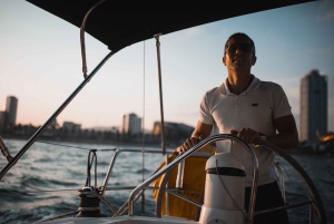 Barcelona: Båttur i solnedgang med cava og snacks