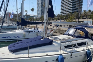 Barcelona: Båttur i solnedgang med cava og snacks