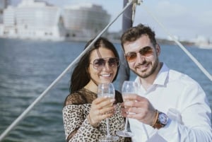 Barcelona: Sunset Sailboat Cruise with Open Bar