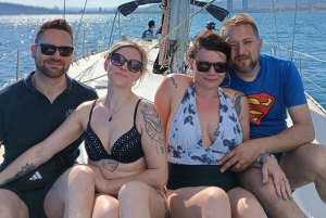 Barcelona: Sunset Cruise with Snacks and Drinks