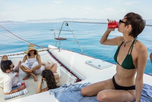 Барселона: круиз на катамаране на закате или днем с тапас и напитками