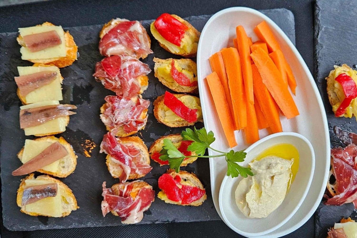 Barcelone : croisière au coucher du soleil avec tapas et open bar