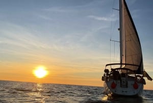 Barcelone : croisière en voilier au coucher du soleil