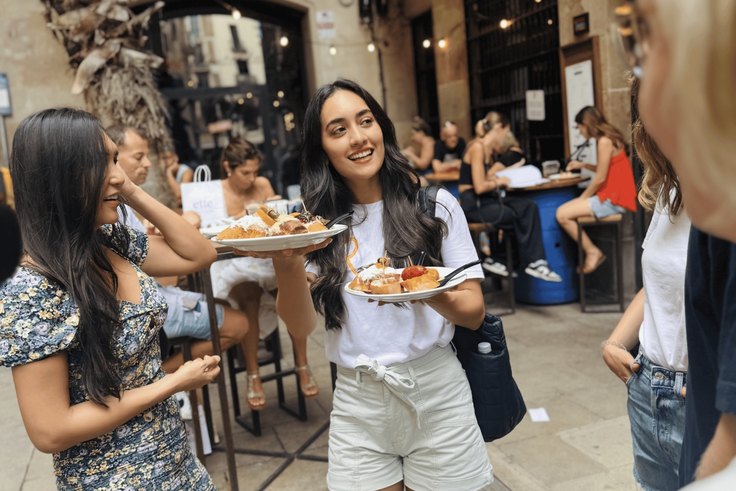 Visite guidée des tapas, tavernes, histoire et culture locale de Barcelone