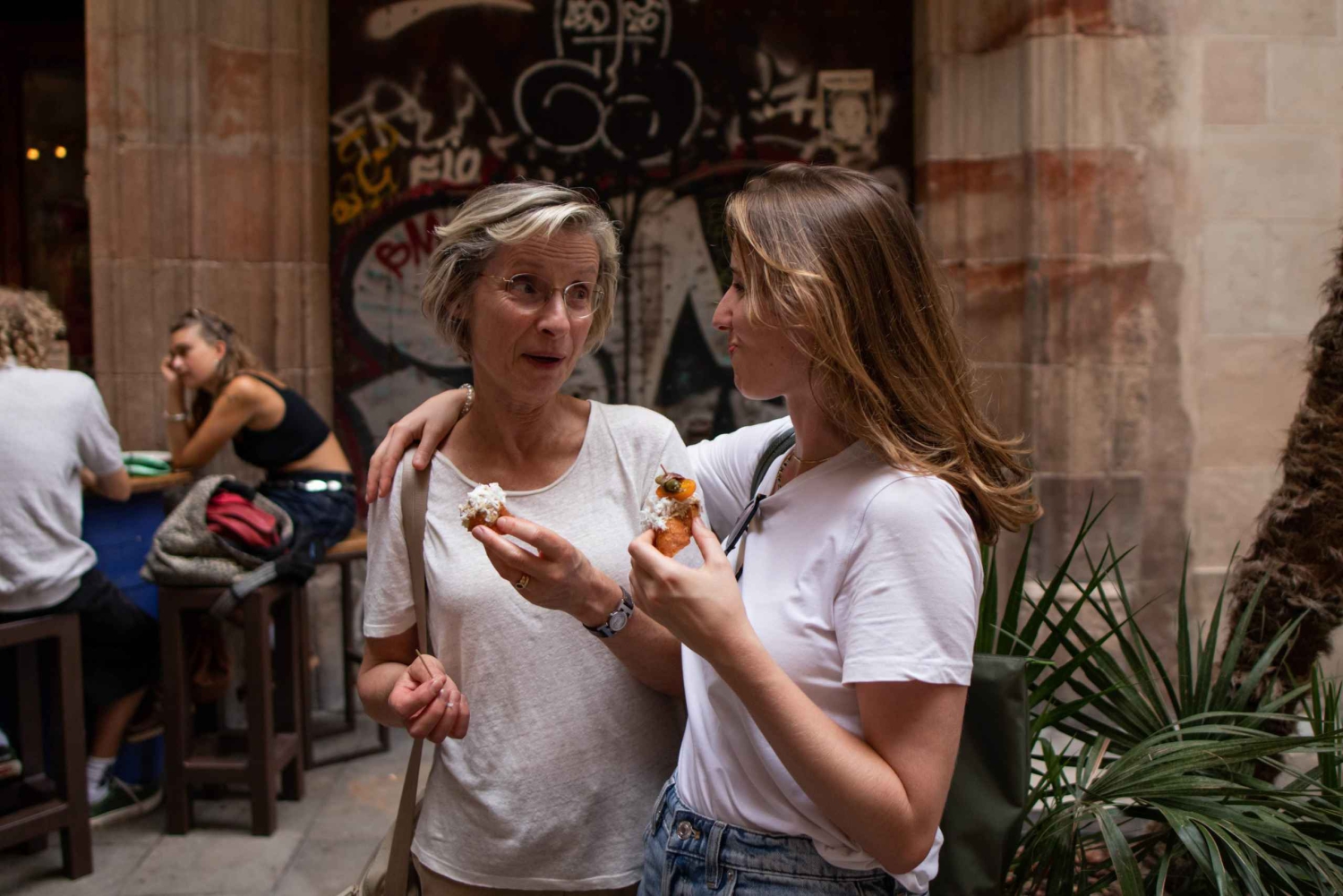 Visite guidée des tapas, tavernes, histoire et culture locale de Barcelone