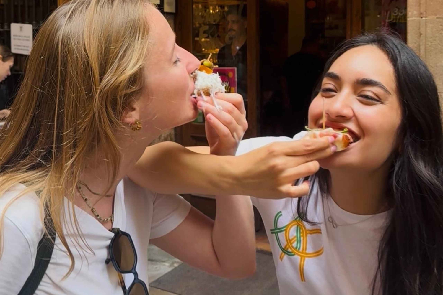 Visite guidée des tapas, tavernes, histoire et culture locale de Barcelone