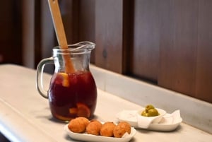 Barcelona: Tapastour met wijn en lokale foodie-gids