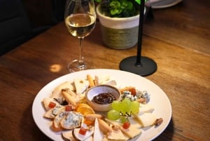 Barcelona: Tapastour met wijn en lokale foodie-gids