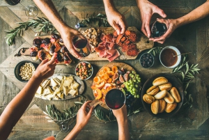 Barcelona: Tapas y Vino, tour privado en tabernas tradicionales