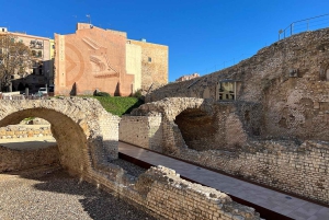 Barcelona: Tarragona och Sitges guidad dagsutflykt med transfer