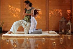 Barcelona: Thai Massage at your Accommodation