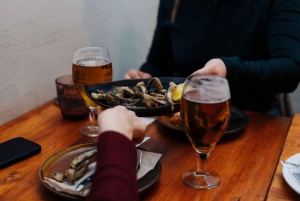 Barcelona: Tipsy Tapas Food Crawl Walking Tour with Dinner